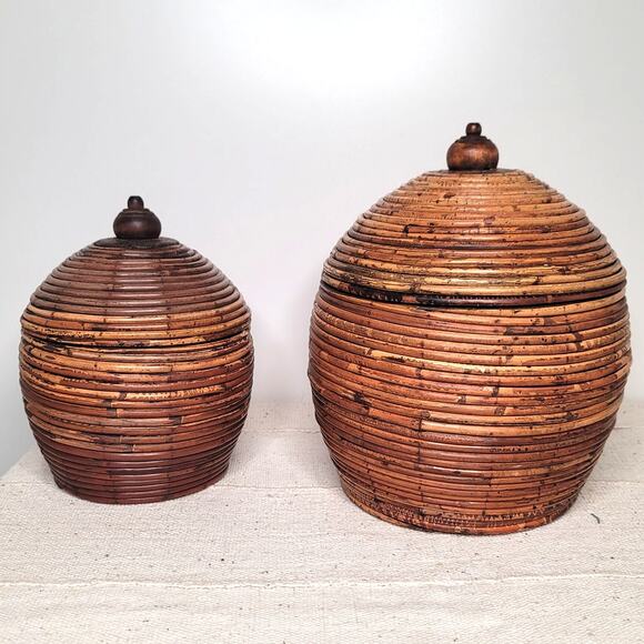 Vintage MCM Handmade Beehive Shaped Pencil Reed Lidded Basket 2 pcs - Picture 9 of 9